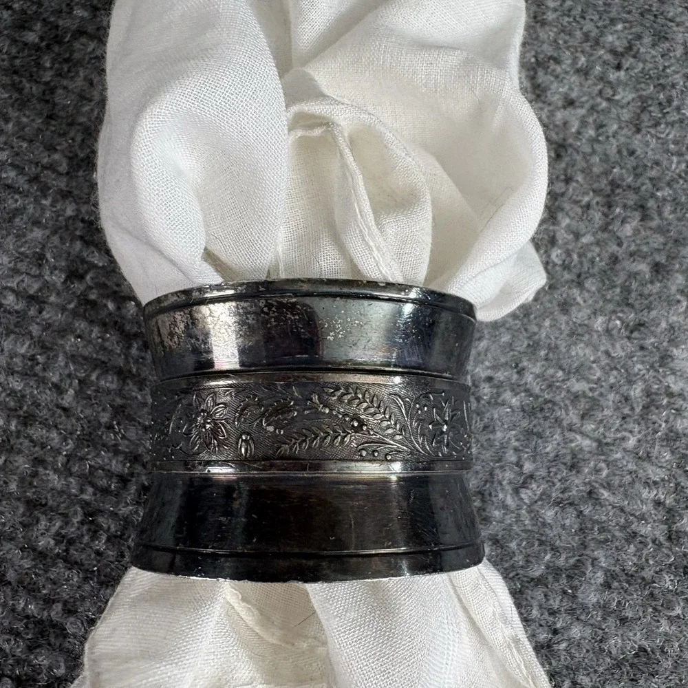 Antique Victorian Silverplate Floral Monogram Napkin Ring Estate 1880s Ornate‎
